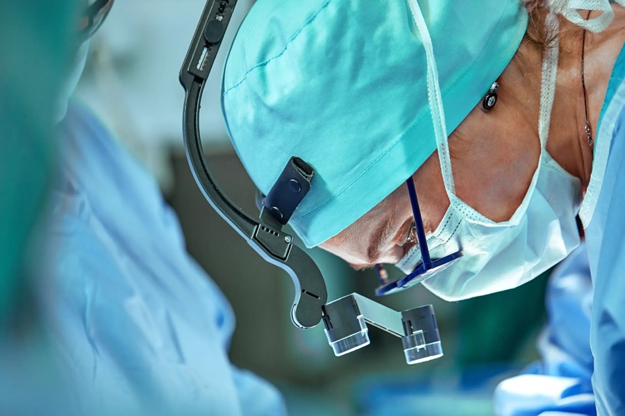 مراقبت‌های حیاتی در جراحی چشم